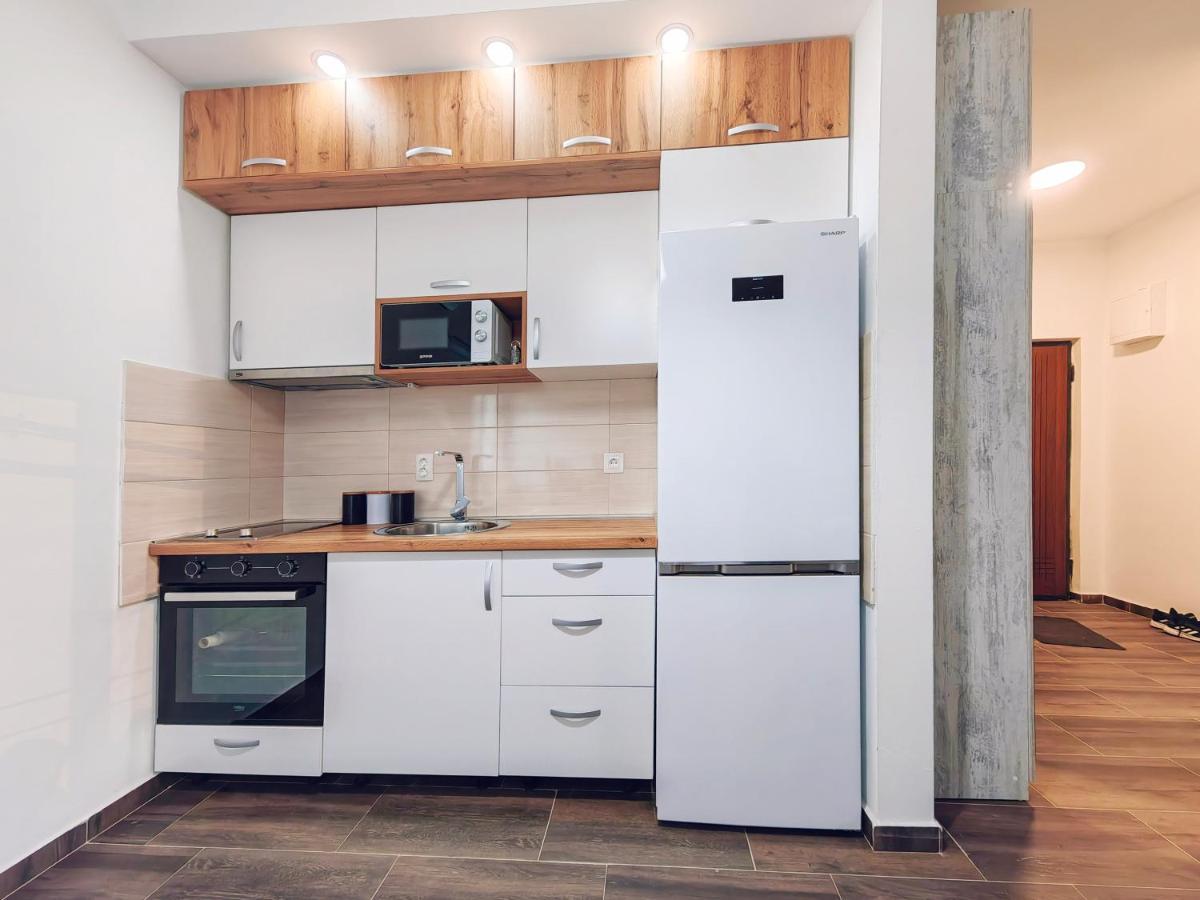 Mialex Apartments Dobra Voda Eksteriør billede