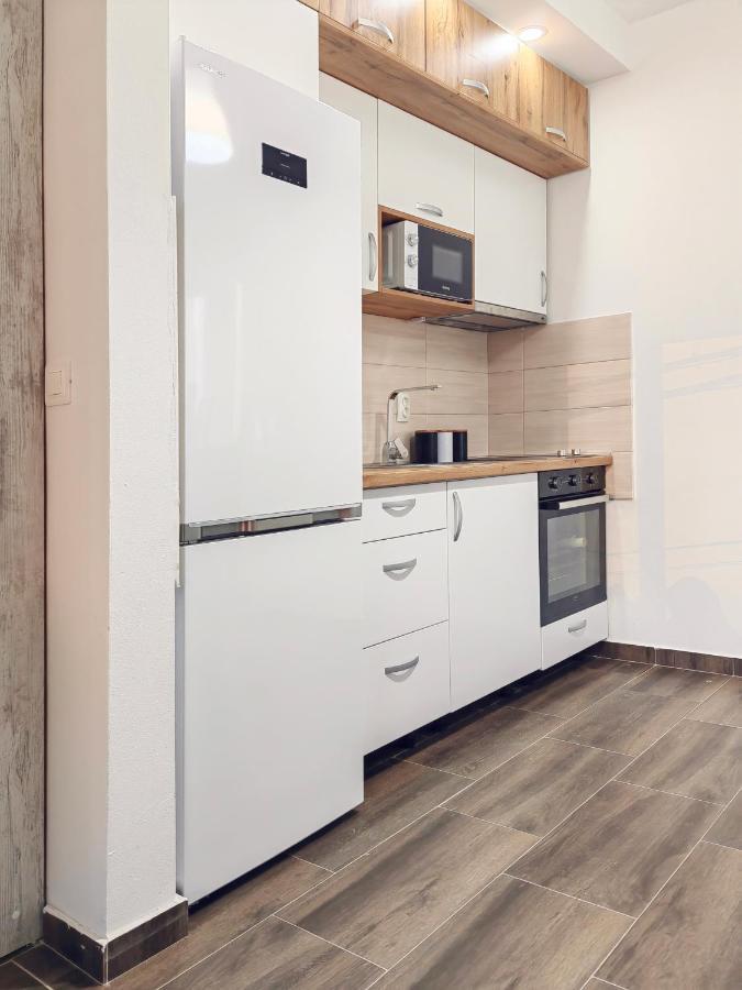 Mialex Apartments Dobra Voda Eksteriør billede