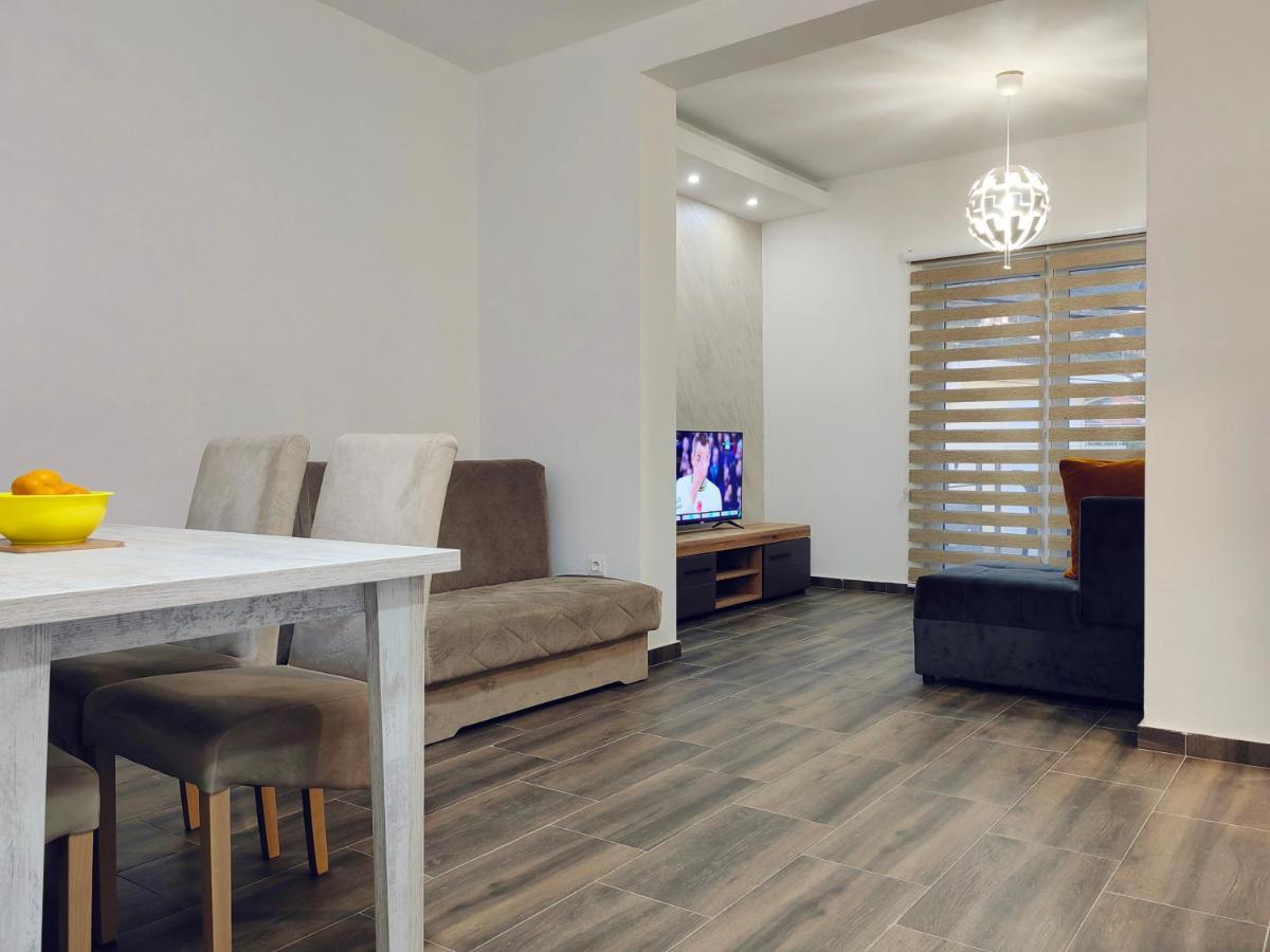 Mialex Apartments Dobra Voda Eksteriør billede