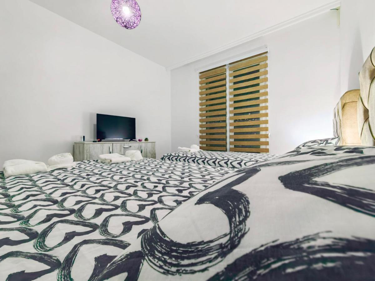 Mialex Apartments Dobra Voda Eksteriør billede